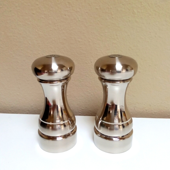 Olde Thompson Silver Salt & Pepper Shakers - Picture 1 of 8